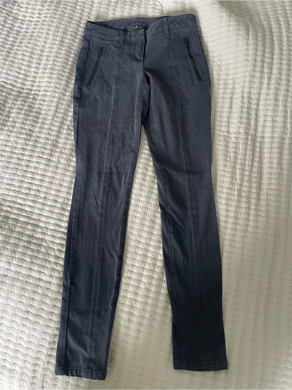 Theory Skinny Pants in Navy — Size 00